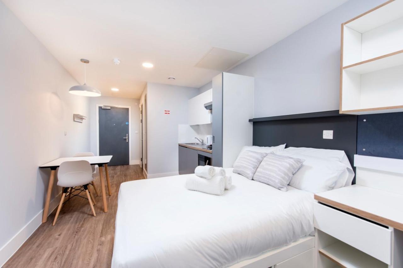 Modern Studios, Oxford - Sk Luaran gambar